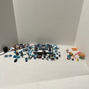 LEGO Dimensions PS3/PS4/WII U Lot of Figures and Pieces (No Game) w/ Extras